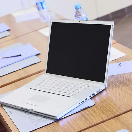 Kyriad Dunkerque Sud - 2* Loon-Plage