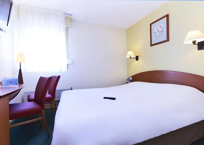 Kyriad Dunkerque Sud -