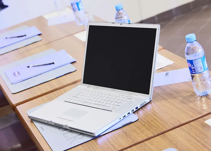 Kyriad Dunkerque Sud - 2* Loon-Plage