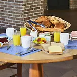 Kyriad Dunkerque Sud - Hotel Loon-Plage