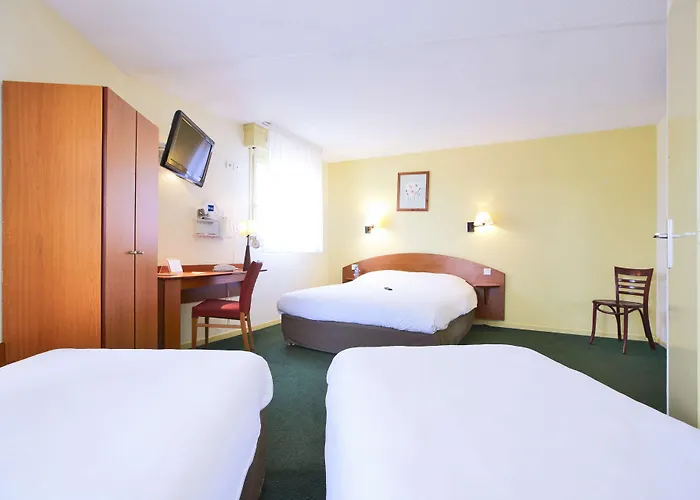 Kyriad Dunkerque Sud - 2* Loon-Plage