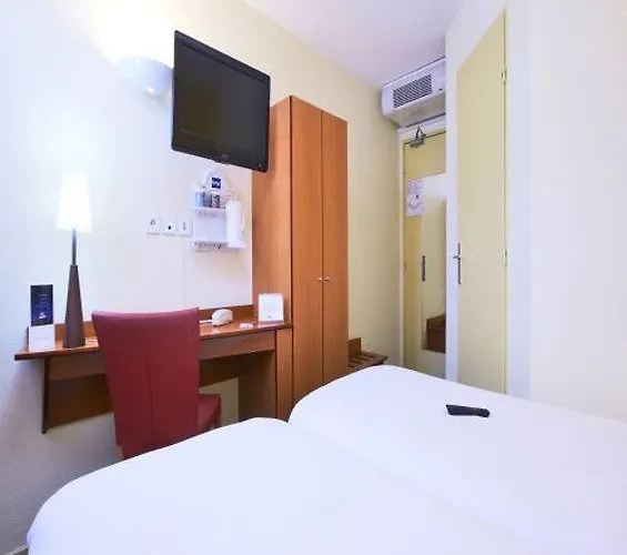 Kyriad Dunkerque Sud - Hotel Loon-Plage